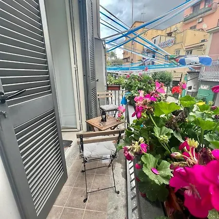 Centrum - Privato Nel Centro Storico Di Pouzzoles